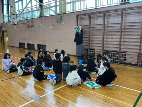 6年生を送る会の飾り付け