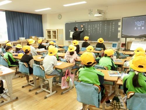 通学班会議をしました