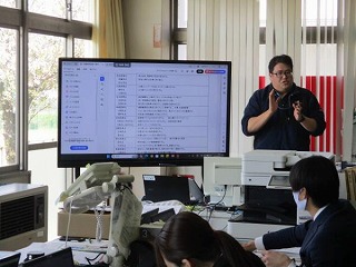 生徒主体の学校生活へ 委員会活動改革を教職員に説明