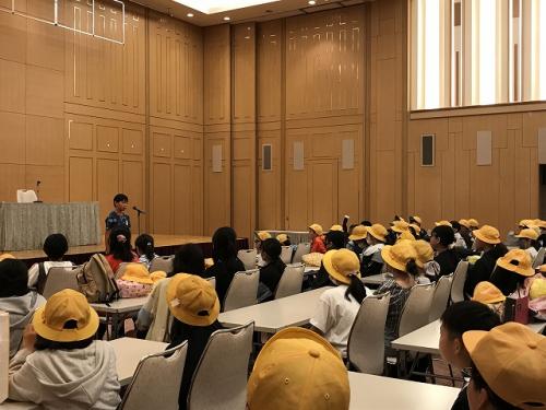 6年修学旅行 ホテル入館式の様子