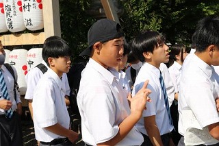 修学旅行81「北野天満宮にて」3