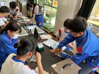 電流が流れる水溶液を見付ける