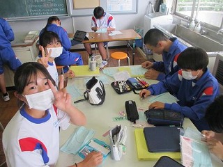 まつり縫いを習得 ~2年生家庭科~