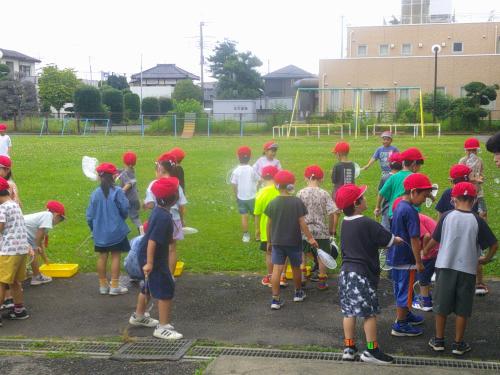 1年生のシャボン玉遊び&4年生の着衣泳の授業です!!(⌒∇⌒)
