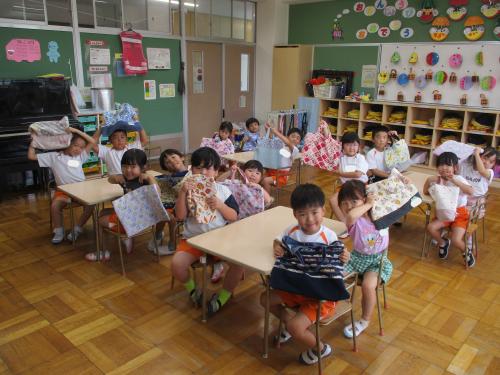 7/16 図書館見学📚(年長組)