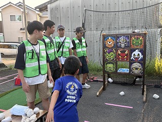 子ども会ブースが大盛況 射的・ストラックアウト・スナッグゴルフ