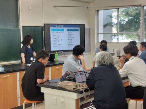 夏休み中 先生達もがんばっています!