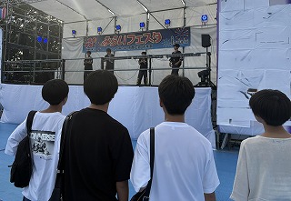 3年生のブレイクダンスに同級生らが声援 ~みらいフェスタ2026~