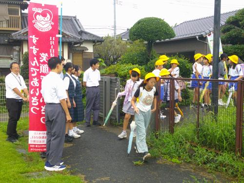 あいさつ運動&お客様による授業訪問
